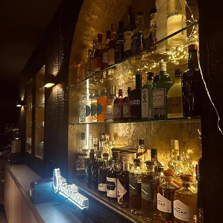 J22 - Fullhouse - - Fussgaengerzone - Netflix *