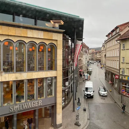 J22 - Fullhouse - - Fussgaengerzone - Netflix Apartment Eisenach