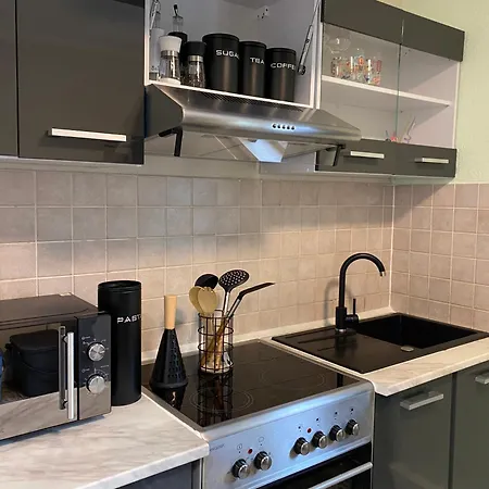 Apartment J22 - Fullhouse - - Fussgaengerzone - Netflix *