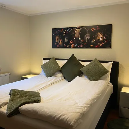 J22 - Fullhouse - - Fussgaengerzone - Netflix *