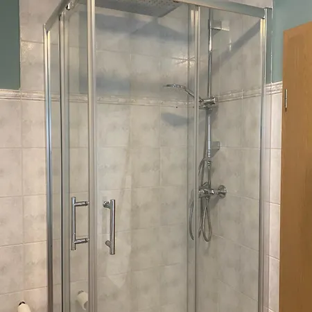 J22 - Fullhouse - - Fussgaengerzone - Netflix *