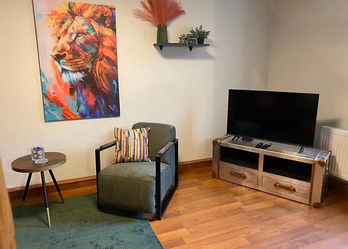 J22 - Fullhouse - - Fussgaengerzone - Netflix Appartement